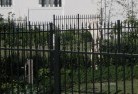 Surrey Downsback-yard-fencing-2.jpg; ?>